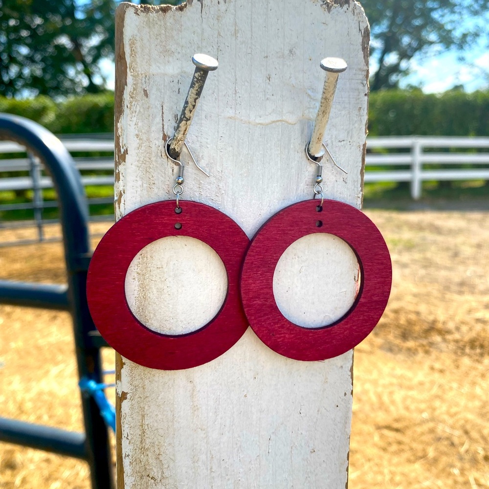 Lightweight wooden circular earrings. On trend